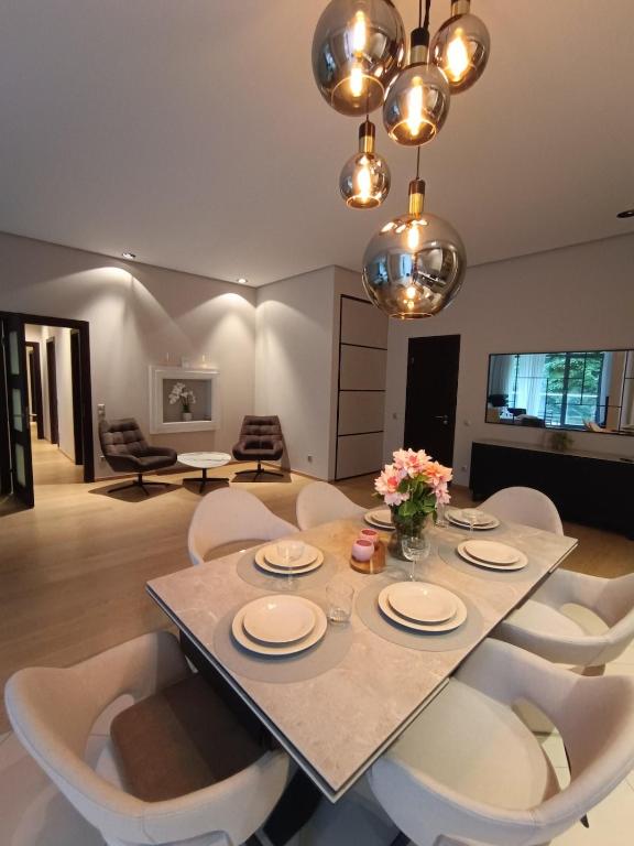 First Line - Dzintaru prospekts Apartment - Bed and Breakfast Jūrmala