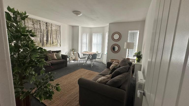 Bright & Stylish 2 bed Flat, Great Location - Chambres d'hôtes Southampton