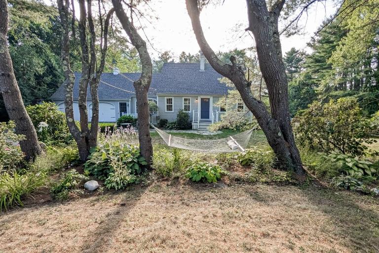 10-Minute Walk to the Beach - B&B Cumberland Foreside