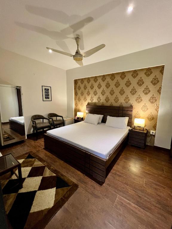 Lyallpur Home Stay - Ferienwohnung Faisalabad