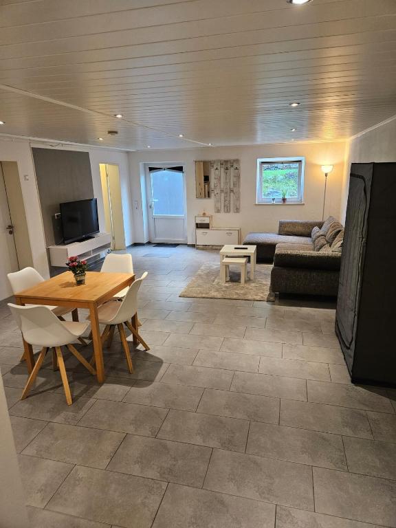 1-Zimmer Apartment - Ferienwohnung Oberopfingen