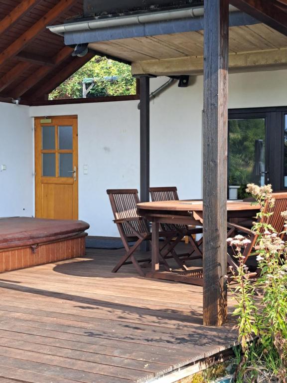 Ferienwohnung,,Japan Art am Koi Teich,, - Bed and Breakfast Kirchwald