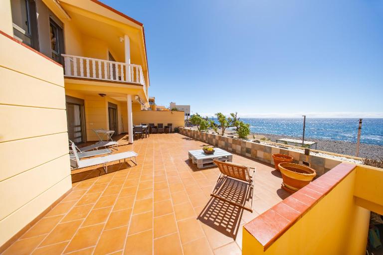 Sky & Sea, The House by the Beach - B&B Candelaria