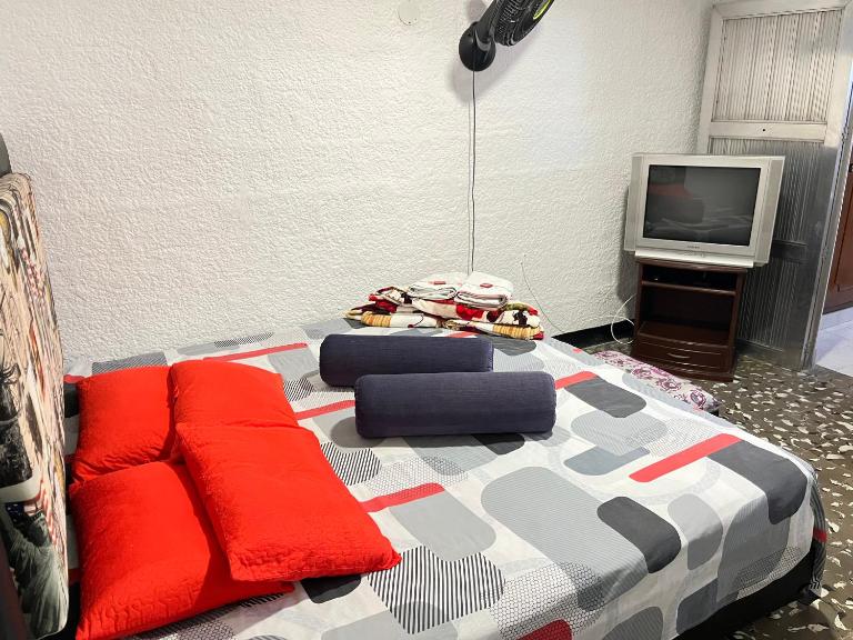 Hostal Monarca - B&B Medellín