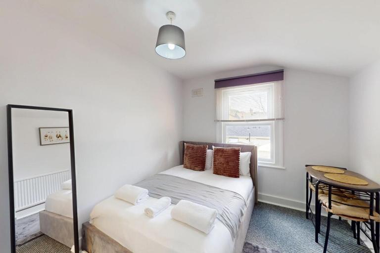 1BDR Near Northumberland Rail & Hotspur Stadium - B&B London