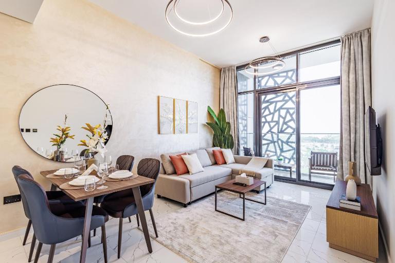 Great Fully Equipped 1BDR Apartment in Masdar for 4 Pax - Ferienwohnung Abu Dhabi