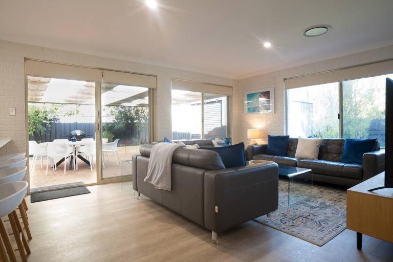 Dunsborough Bay Retreat - Steps from Beach and Dining - Chambres d'hôtes Dunsborough