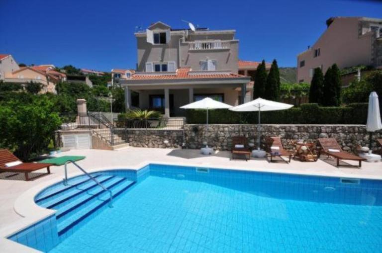 Župa Dubrovačka Guest House, POOL & PARKING - Ferienwohnung Mlini