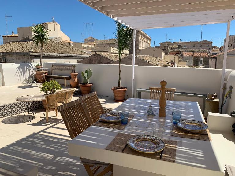 Terrazza Cavalieri di Malta by Ortigiapartments - Ferienwohnung Syrakus