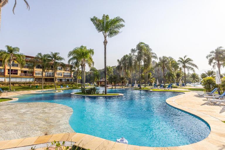 Apartamento com vista para piscina em Angra dos Reis - Condomínio com piscina, bar molhado e marina - Aluguel de Lancha no Local - Ferienwohnung Angra dos Reis