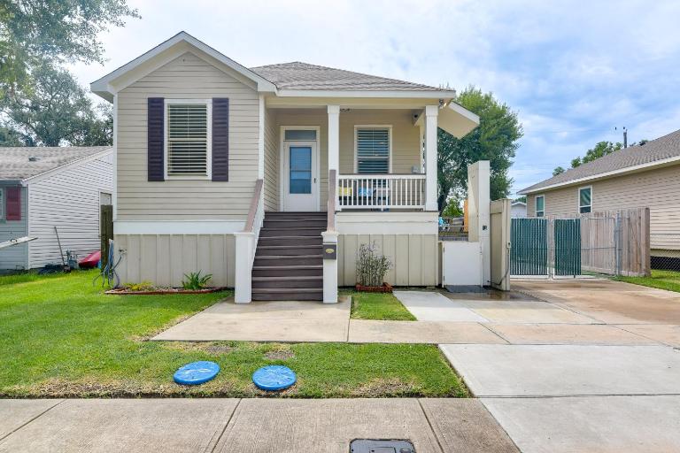 1/2 Mi to Galveston Beach: Home w/ Private Pool - B&B Galveston