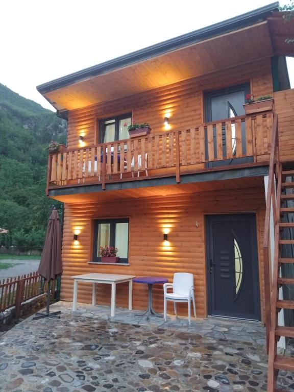 Te Agostini - B&B Theth