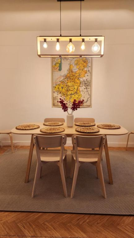 Bel appartement en centre-ville de Lisieux, 2 chambres, wifi - Bed and Breakfast Lisieux