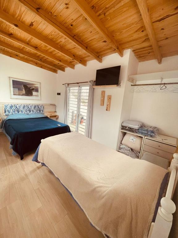 Ezeiza 3 departamento privado a 15 minutos del aeropuerto hasta 7 personas OPCIONAL TRANFER DESDE Y HACIA EL AEROPUERTO DE EZEIZA LAS 24 HORAS pet friendly conexion con Aeroparque - Chambres d'hôtes Ezeiza