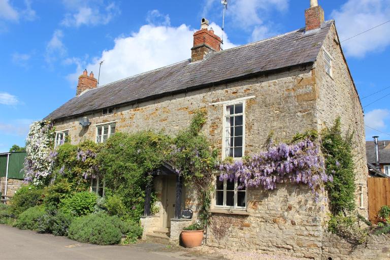 The Old Bakery Barn - Bed and Breakfast Pattishall