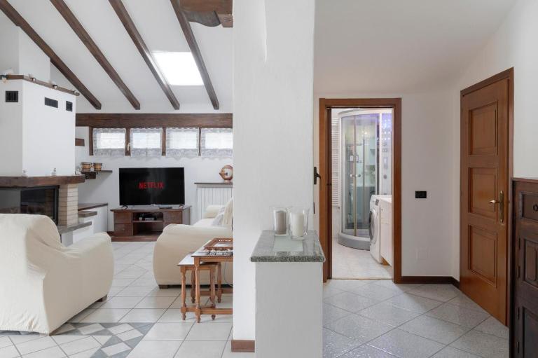 Casa dell'artista - Free Parking - B&B Como