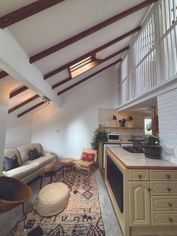 Central loft apartment sea views - Ferienwohnung Falmouth