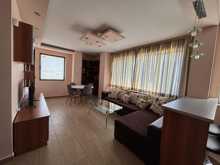 Cozy 1-Bedroom Apartment Near Old Town - Purple5 - B&B Plovdiv