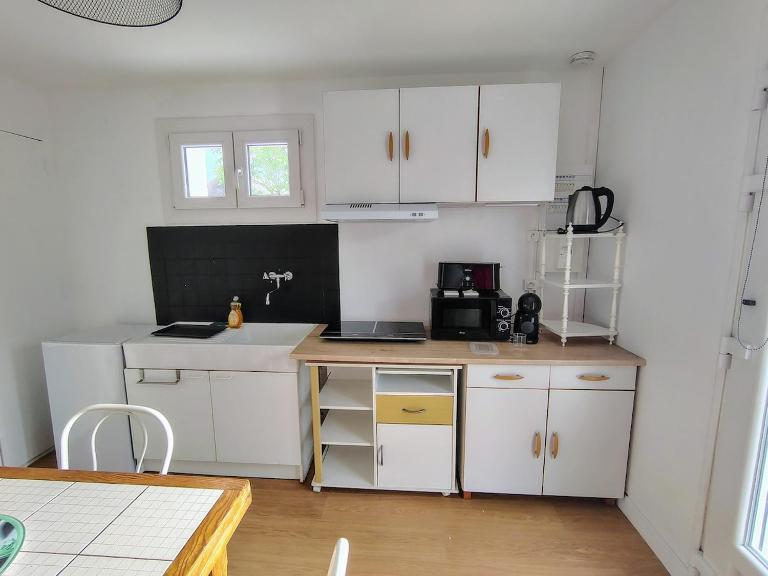 Appartement calme avec jardin - Chambres d'hôtes Saint-Ambreuil