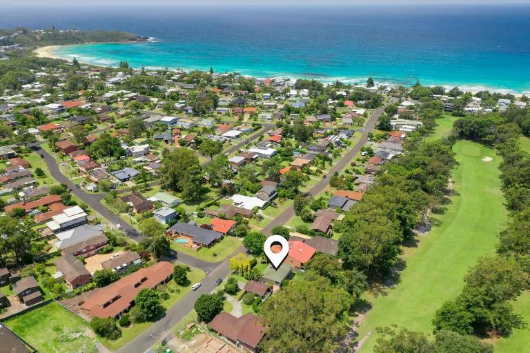 Ocean & Golf - Beach House on Hilltop Golf course - Ferienwohnung Mollymook