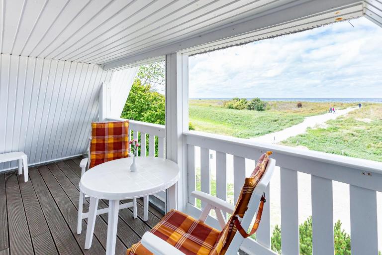 Strandhaus Claassen 08 - Bed and Breakfast Ostseebad Ahrenshoop