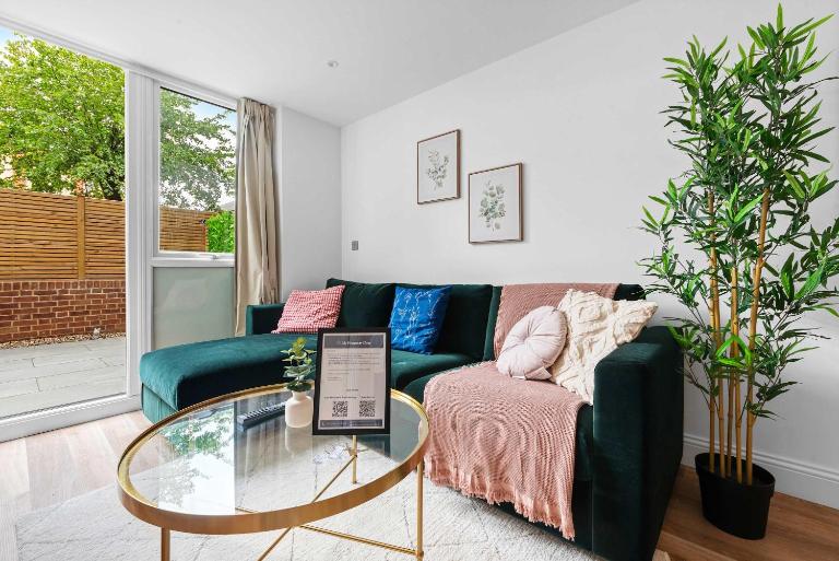 Modern 1 Bed Apartment with Garden in Gravesend - B&B Gravesend