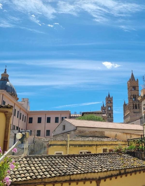 Apartment at Palace Patricolo at Historical Center - B&B Palermo