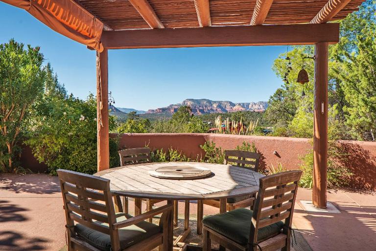 Sedona Family Desert Home - Hot Tub & Scenic Views - B&B Sedona