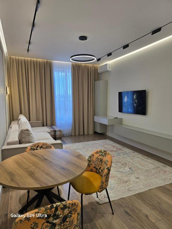 Крокус Сити на Кабанбая - Bed and Breakfast Astana