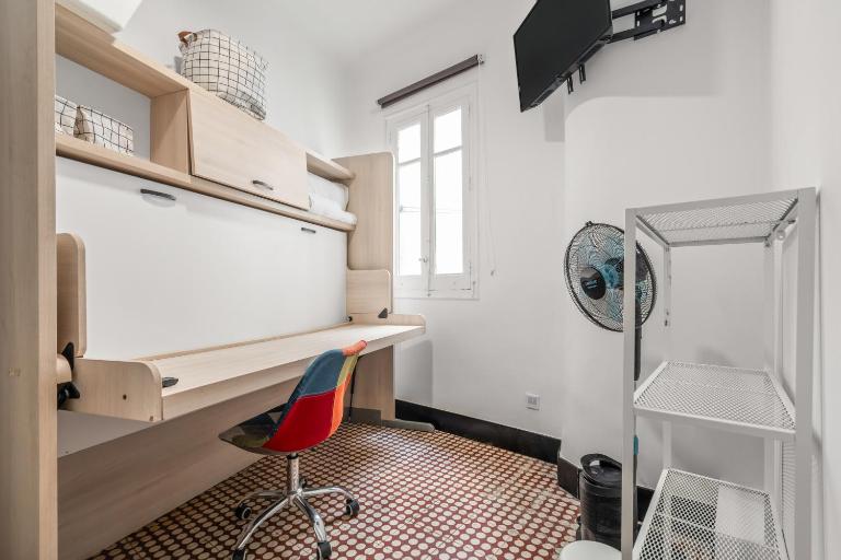 Private room in Malasaña #2 - B&B Madrid