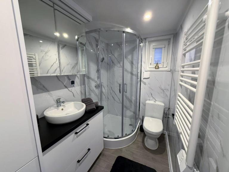 TRB - Tiny Rooms Bodensee 1 - B&B Gaißau