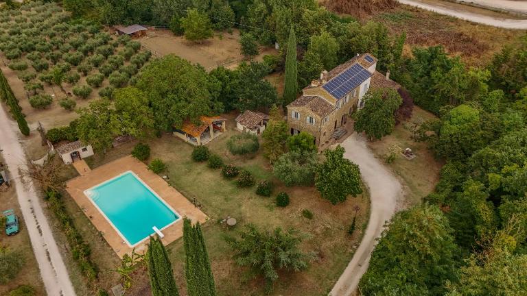 Casale Sforna - Pool & Garden - ItalyWeGo - B&B Bettona