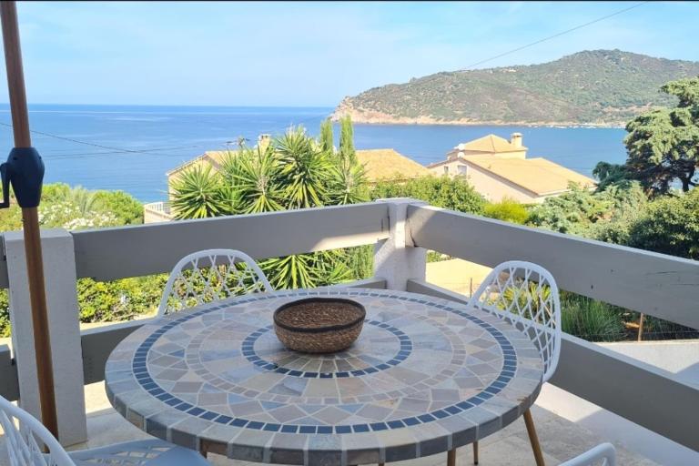 Apartment with balcony and 360 sea view - B&B Villanova