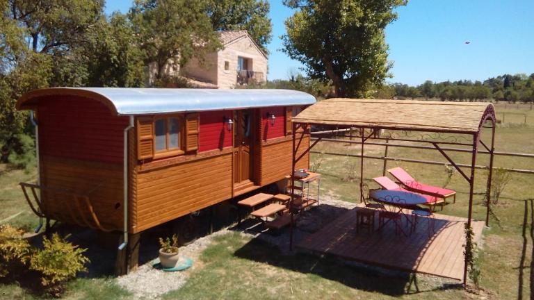 La Nanou'che (roulotte en Camargue) - B&B Le Cailar