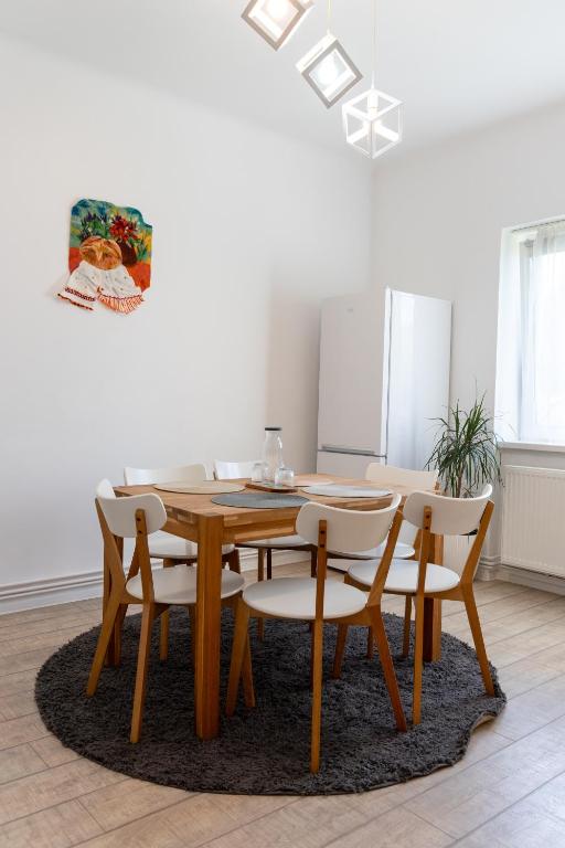 Guesthouse Olteniei - Bed and Breakfast Braşov