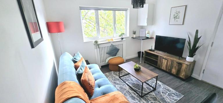 Corby Stay 2BR Work Trips & Family Friendly - Chambres d'hôtes Corby