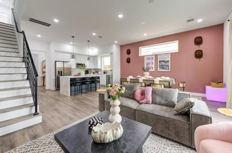 HoustonHideaway 3BR/3.5BA near UH BBQ & Pool Table - Chambres d'hôtes Houston