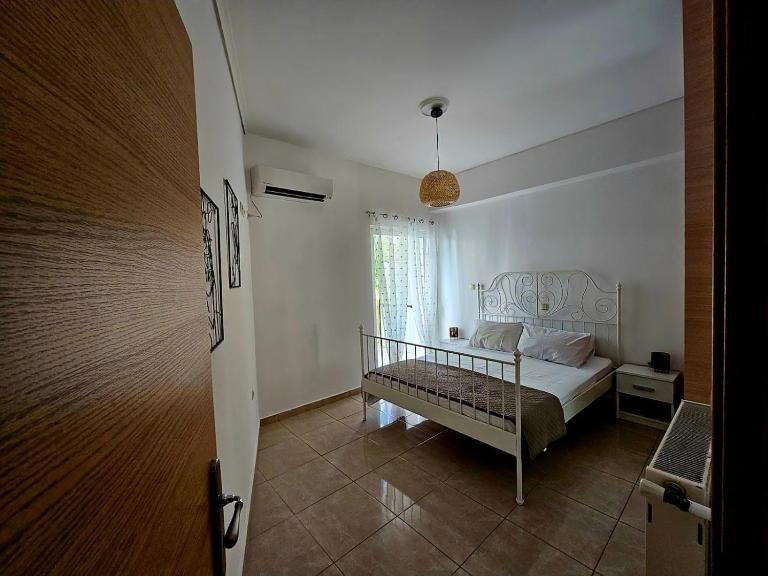 Scooby's Spot - Bright Apt with Sunny Balcony - B&B Athens