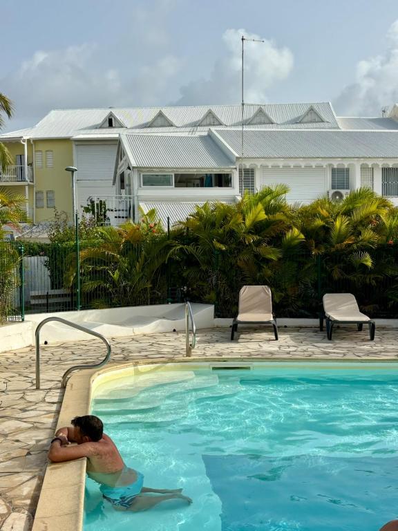 Cocon Caraïbe - Vue Golf, accès piscine et plage - B&B Saint-François