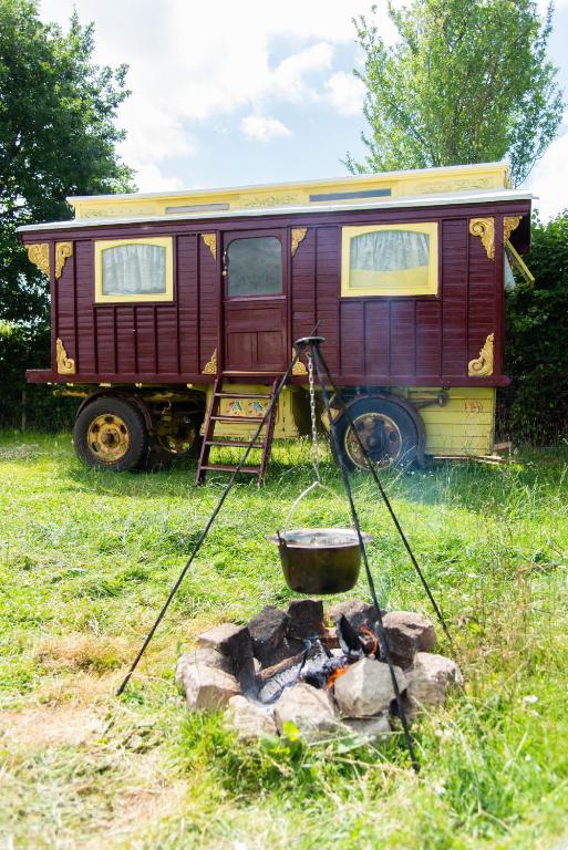 The showman wagon - B&B Berwick St John