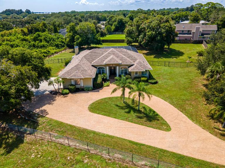 Private, Island Oases w Heated Pool & ahhh the spa!! - B&B Merritt Island