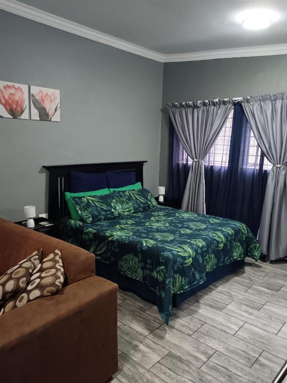 Protea guest house - Bed and Breakfast Pretoria