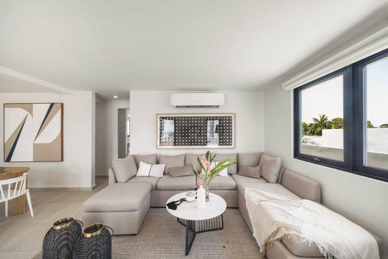 OV Penthouse - SEA, SUN andBLISS - B&B San Juan
