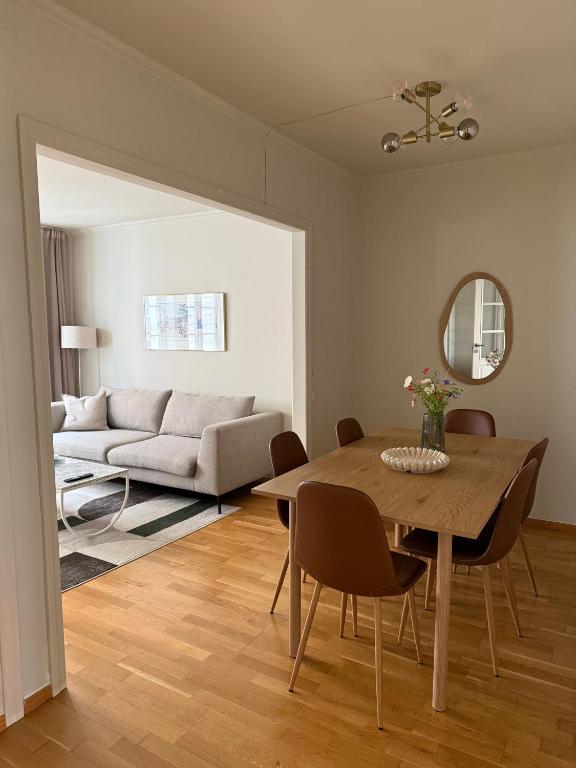 Romslig leilighet midt i Bergen sentrum - komfort med kvalitetsenger og dyner - Chambres d'hôtes Bergen