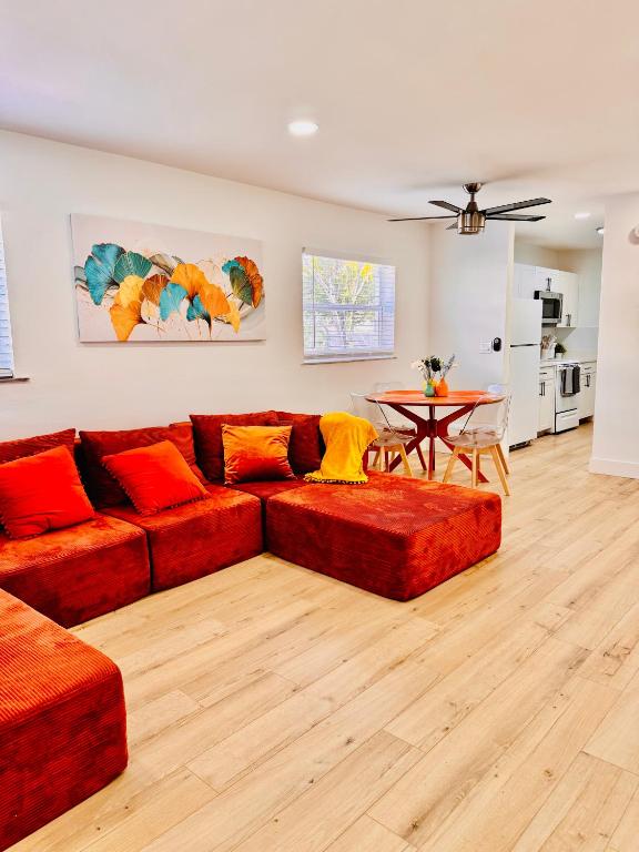 Modern Hollywood Beach Retreat 2BDx2BTH - Games, WiFi, AC - Ferienwohnung Hollywood