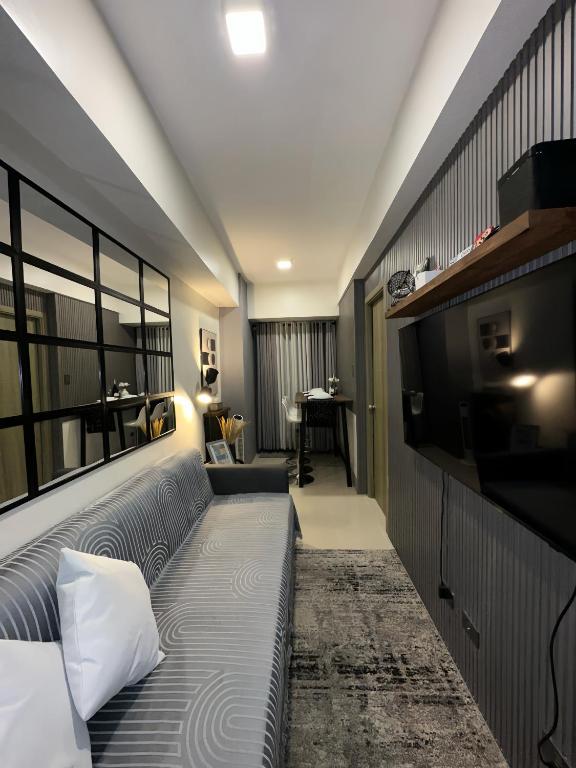 GreyKey Stays at the 34th - B&B Manila