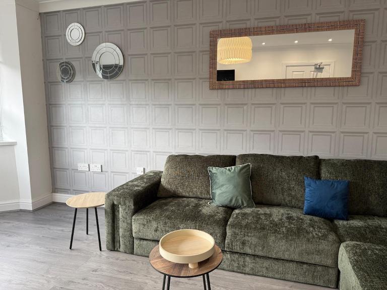 ResiLets - Berwick House - Large 4 Bed Townhouse - Contractor stays - Chambres d'hôtes Cowpen