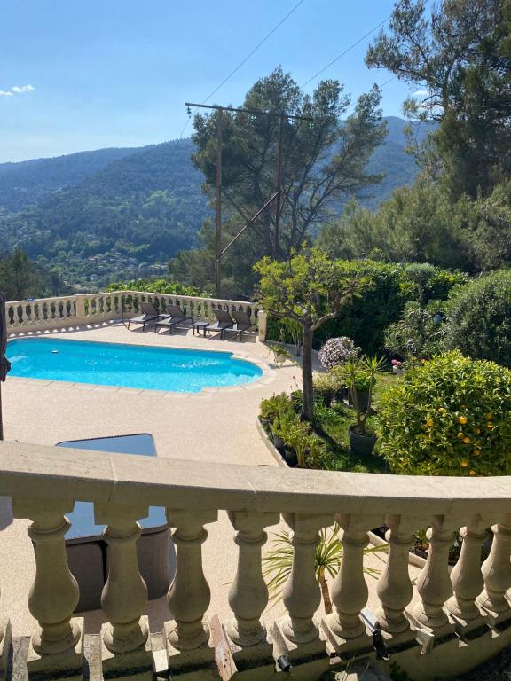Charmante Villa à 15 min de Nice avec piscine - Bed and Breakfast Blausasc