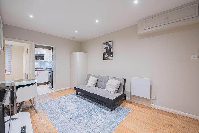 Stylish 1BR Apartment by Covent Garden - Ferienwohnung London