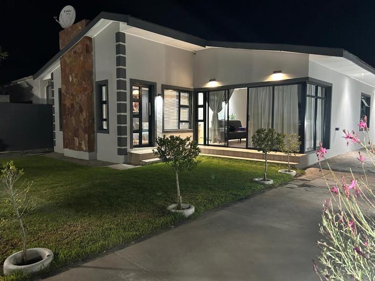 Villa Rosie - B&B Beaufort West